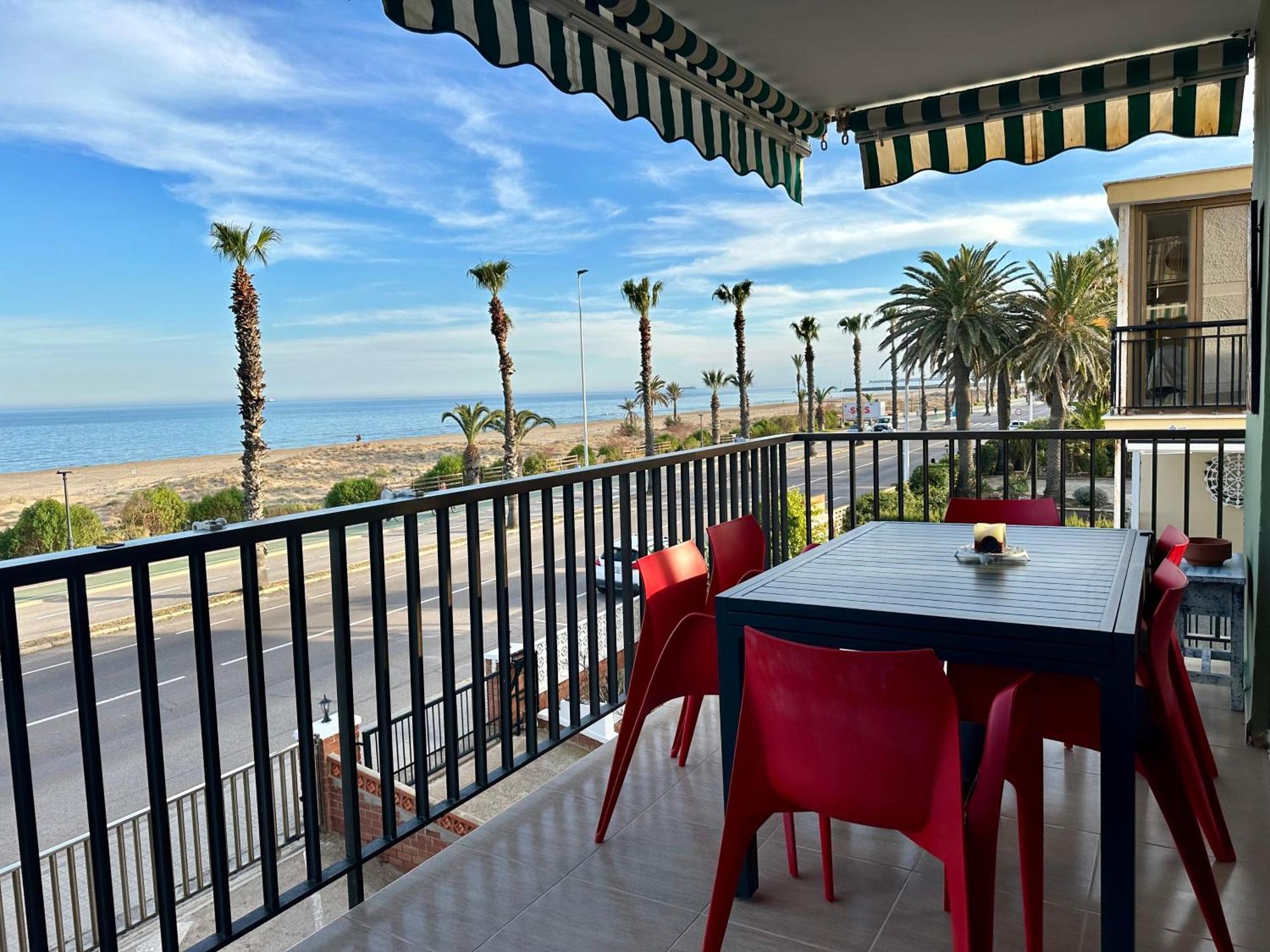 Apartamento Frente Al Mar Benicàssim Екстериор снимка
